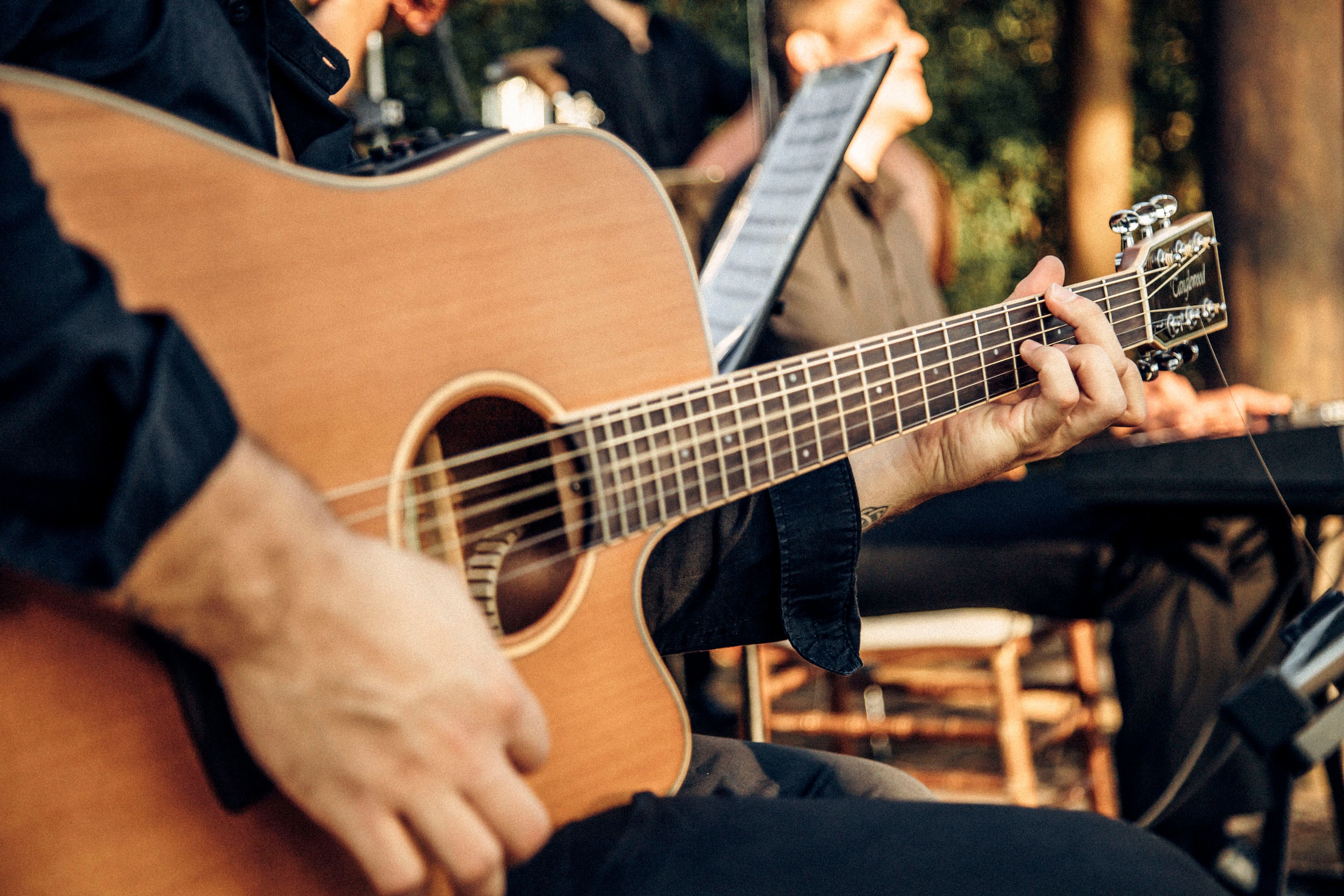 Đêm nhạc acoustic mộc mạc thư giãn